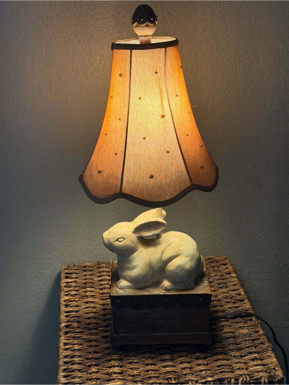 Bunny Crackle Texture Table Lamp Framhouse Cottage Core
